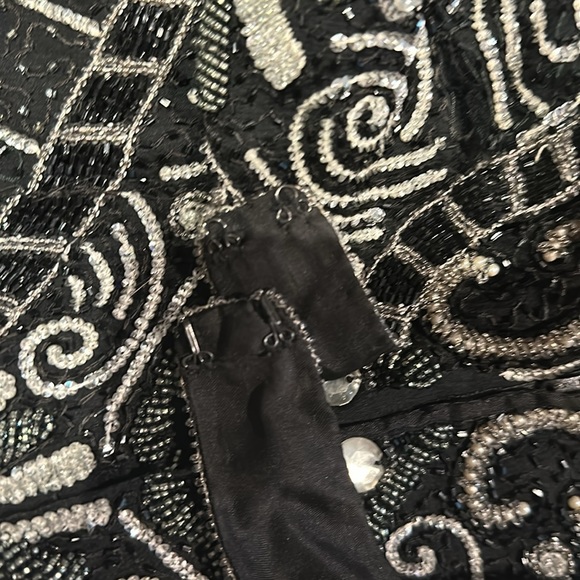 Vintage FRENCH COLLEZIONI silver sequin black silk gown, heavily beaded. - Picture 10 of 12